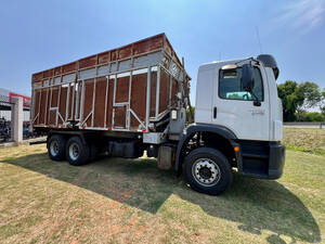 Caminhão Vw 31-330 6X4 Traçado Ano 2014