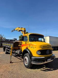 Caminhão Mercedes-Benz 1313