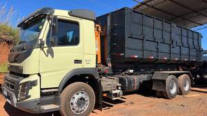 Caminhão Volvo FMX 540  + 1 CAÇAMBA