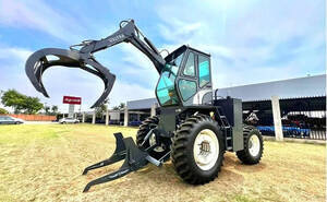 Carregadeira Valtra Bm 100 4X4 Ano 2018 Com 4.620 Horas