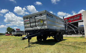 Carreta Basculante Cbtec 6000F Lateral Móvel-Tecmesteel