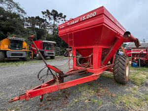 Carreta Graneleira Jan - Tanker 15000. Fabricação 2013