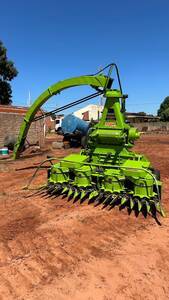 Colhedora de Forragens ROHR BOKUDA 3000 SEMI-NOVA