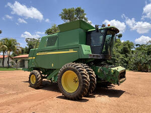 Colheitadeira 1550 John Deere