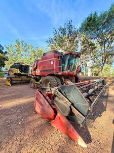 Colheitadeira Case IH 2566