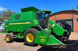 Colheitadeira John Deere 1550