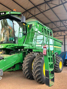 Colheitadeira John Deere S550