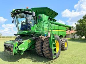 Colheitadeira John Deere S680