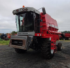 Colheitadeira Massey Ferguson - Mf 32 Advance. Fab 2012