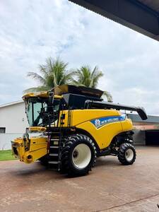 Colheitadeira New Holland CR 6.80
