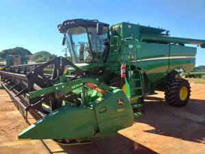 Colheitadeira S550 Ano