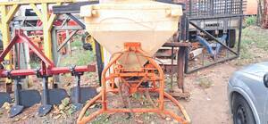 DISTRIBUIDOR DE ADUBOS E CORRETIVOS MINAMI M-535 H