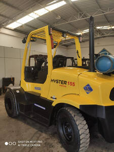 Empilhadeira Hyster 7.5 toneladas H155FT Usada 2011