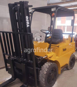 Empilhadeira Yale G83P Ano 2005