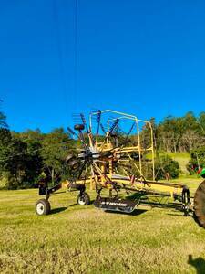  ENLEIRADOR DE ROTOR DUPLO New Holland C 820 