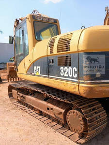 Escavadeira Hidr Esteira Caterpillar 320C 2004 7384695