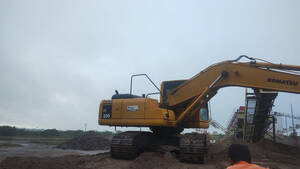 Escavadeira Hidráulica Komatsu Pc200 2009