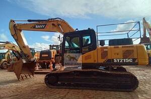 escavadeira sany sy215c pra 20t ano 2020 unico dono
