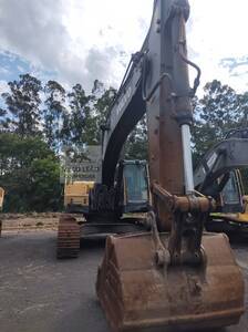 escavadeira volvo modelo ec360blc ano 2010 ar cond unico dono
