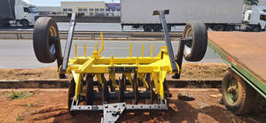 Grade Aradora Com Pneus Para Transporte 14X26"