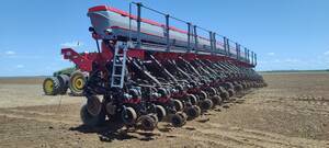 Plantadeira de Grãos Graúdos Auto transportável - Jumil JM 8080/8090 TERRA Só sementes
