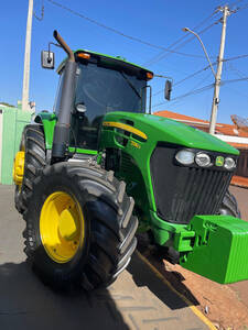 John Deere 7230J Ano 2020