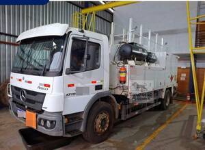 mb atego 1719 ano 20182019 comboio lubrificante completo