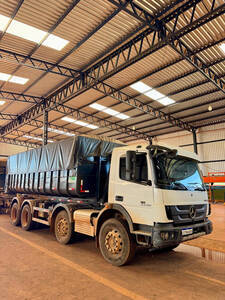 Mercedes-Benz 3330 4 Caçambas Munck Plataforma Julieta