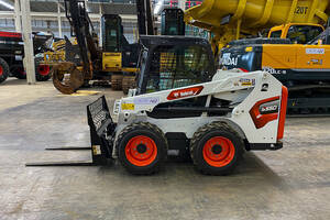 Mini Carregadeira Bobcat S550 Garfo Para Paletes Cat