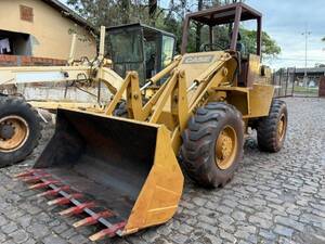 Pá Carregadeira Case W20B Ano 1986