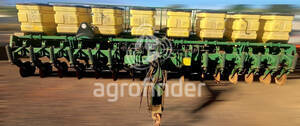 Plantadeira De Verão John Deere 9218 Ano 2006