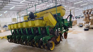 Plantadeira John Deere - 1109 A - 2014