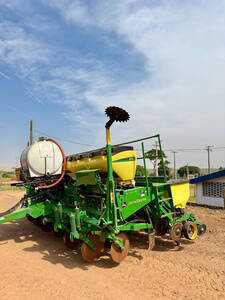 Plantadeira John Deere 1113