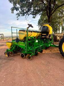 Plantadeira John Deere 1113 (mecânica)