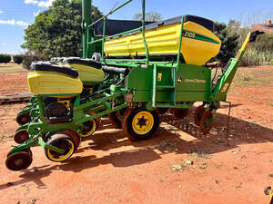 Plantadeira John Deere 2109
