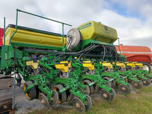 Plantadeira John Deere 2113 - 2014