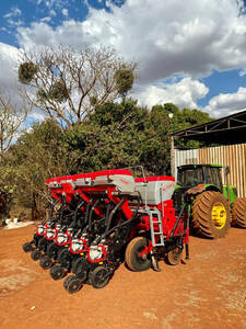 Plantadeira Jumil Supera Exacta 3090 Pd