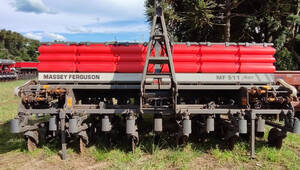 Plantadeira Massey Ferguson Mf 511 - M45. 11 Linhas