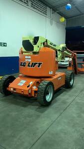 Plataforma Articulada Elétrica Jlg E450Aj 15Mts