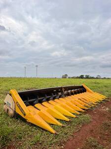 Plataforma de milho New Holland Methalc Premium