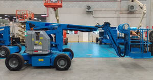Plataforma Elevatória Genie Z-34/22 Dc