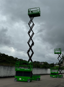 Plataforma Tesoura Elétrica Plasnox - Altura 7,8M-230Kg