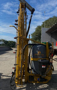 Pulverizador Gaurus - 800 Litros, 18 M. Fabricação 2023