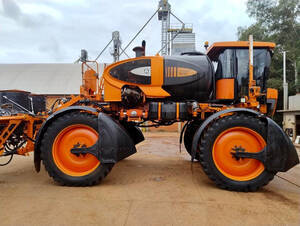 Pulverizador Jacto 3030