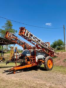 Pulverizador Jacto Advance 3000 (AM-24)