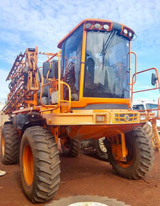 Pulverizador Uniport Jacto 3000 Plus Canavieiro