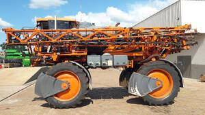 Pulverizador Uniport Jacto 3030 E Carreta Tanque Dágua