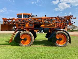 Pulverizador Uniport Jacto 3030