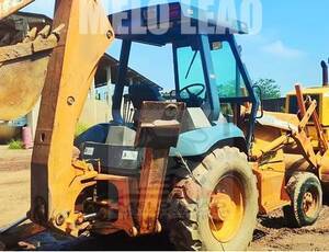 retroescavadeira case 580l emplacada 4x2 ano 2007 c 8.384 hs 580l 2007