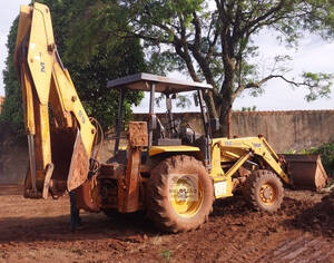 Retroescavadeira Massey Ferguson Mf96 4X4 2007 7236090